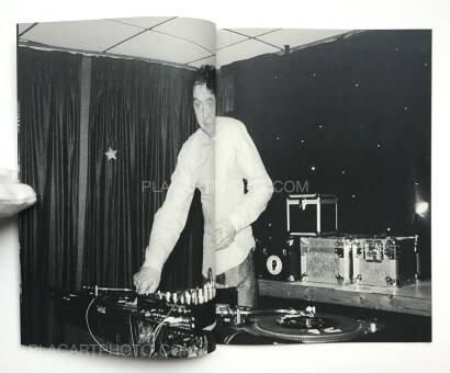 Adam Murray & Robert Parkinson,We don't mind people on shoulders. Just not under the ceiling fan. (ONLY 50 COPIES) Adam Murray & Robert Parkinson,We don't mind people on shoulders. Just not under the ceiling fan. (ONLY 50 COPIES)