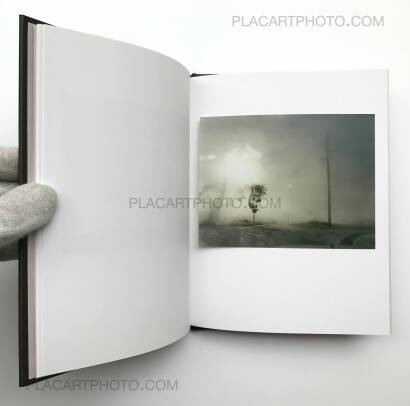 Todd Hido,One Picture Book # 60 : Crooked Cracked Tree in Fog (WITH A SIGNED PRINT) Todd Hido,One Picture Book # 60 : Crooked Cracked Tree in Fog (WITH A SIGNED PRINT)