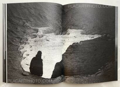 Christopher de Béthune,Invisible Waves