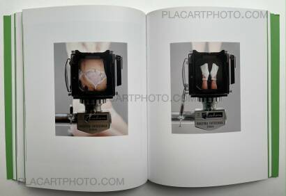 Christopher Williams,Printed in Germany: Green Christopher Williams,Printed in Germany: Green