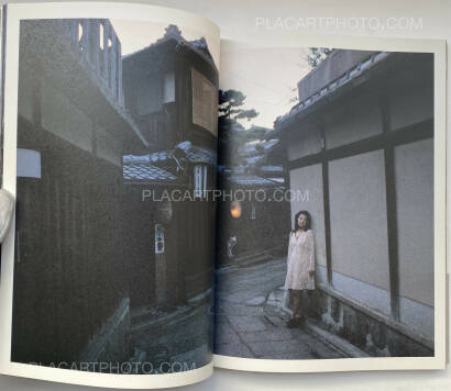 Nobuyoshi Araki,Kyoto Hakujo (Love Labyrinth: Kyoto White Sentiment)(WITH OBI) Nobuyoshi Araki,Kyoto Hakujo (Love Labyrinth: Kyoto White Sentiment)(WITH OBI)