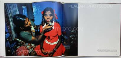 Mary Ellen Mark,FALKLAND ROAD PROSTITUTES OF BOMBAY