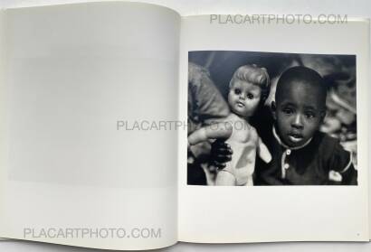 Gordon Parks ,Gordon Parks A Harlem Family 1967