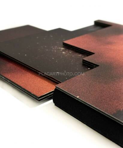 Gareth Phillips,Caligo. A photo sculpture book (EDT OF 20) Gareth Phillips,Caligo. A photo sculpture book (EDT OF 20)